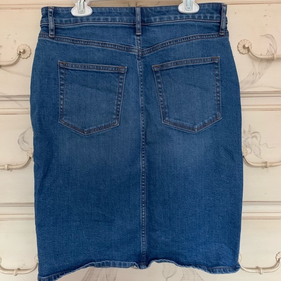 Loft Women’s Denim Skirt - Picture 3 of 5